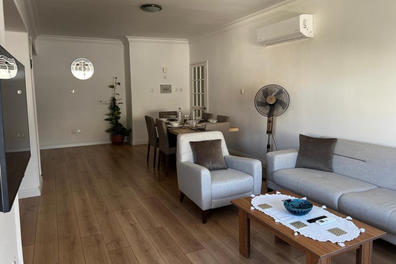Stylish 3 Bedroom Apartment In Kyrenia  Luaran gambar