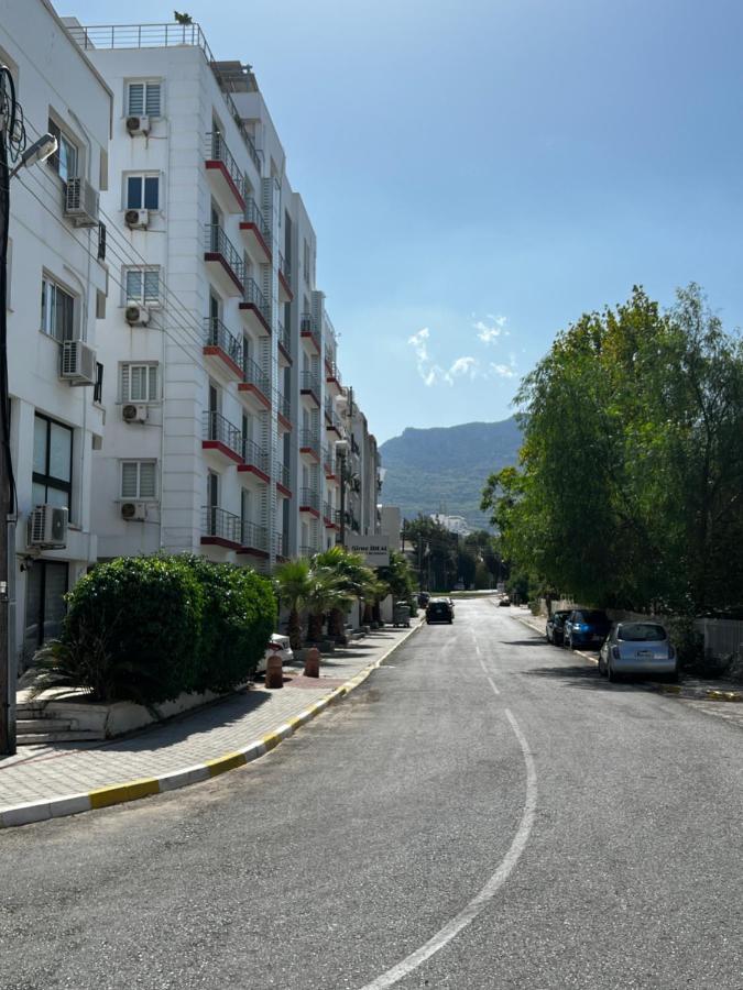 Stylish 3 Bedroom Apartment In Kyrenia  Luaran gambar